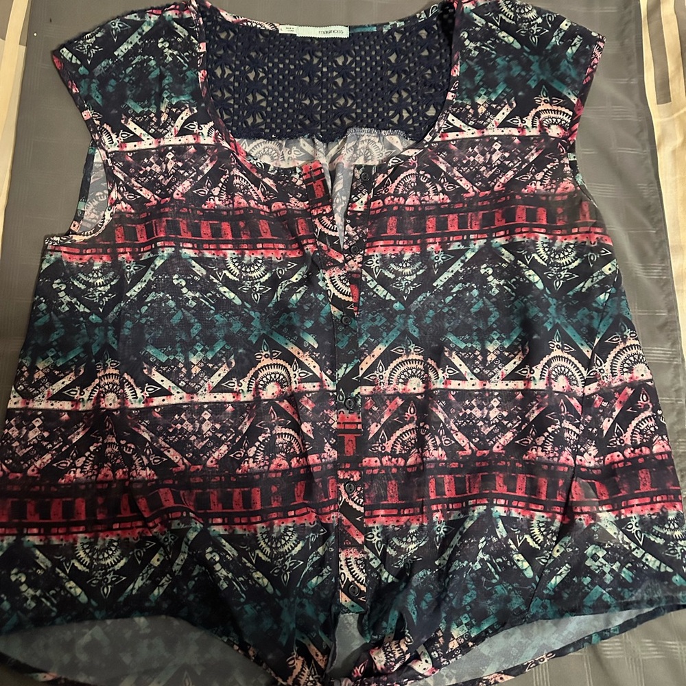 Maurice’s short sleeve top